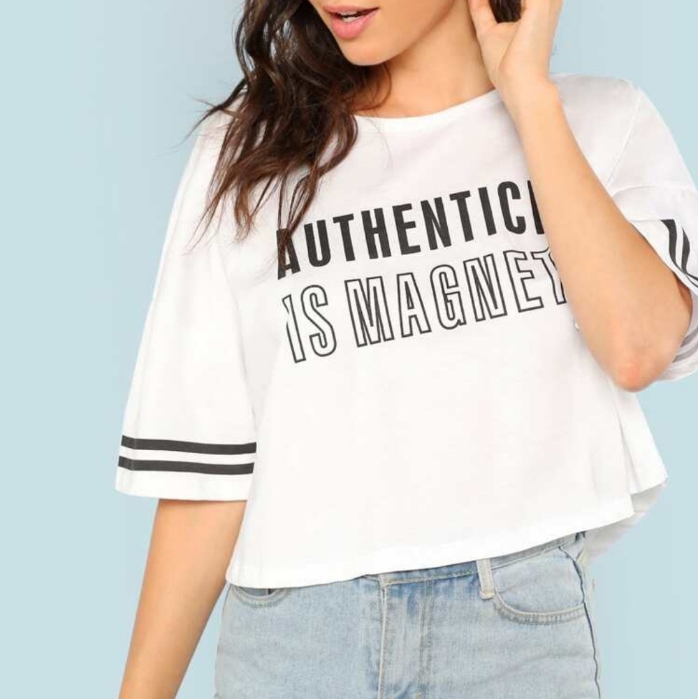 Women's Cropped Graffic Tee